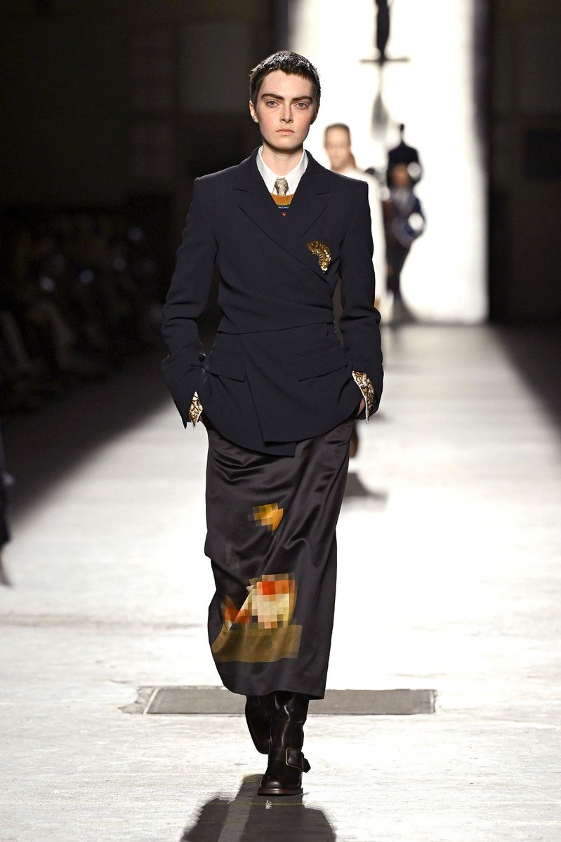 Look 2
