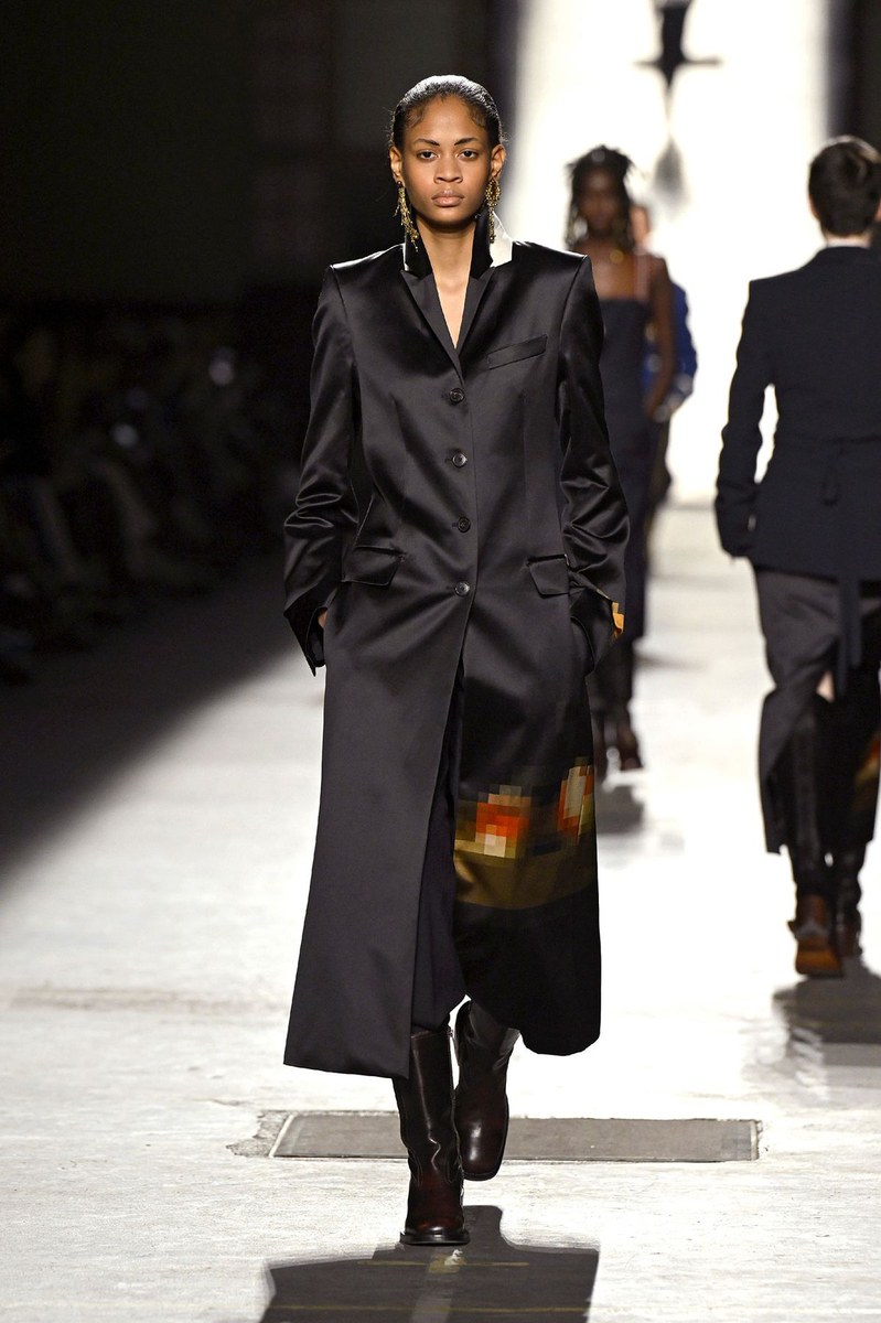 Look 4