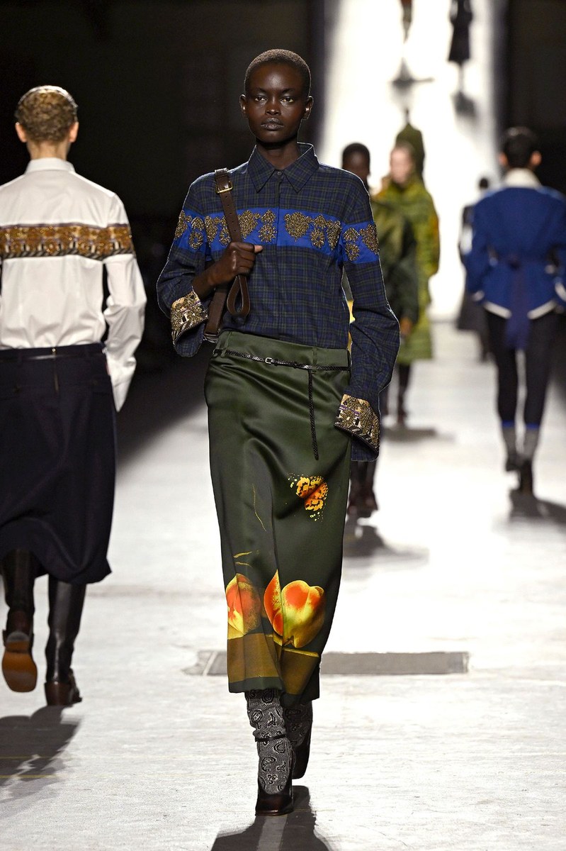 Look 8