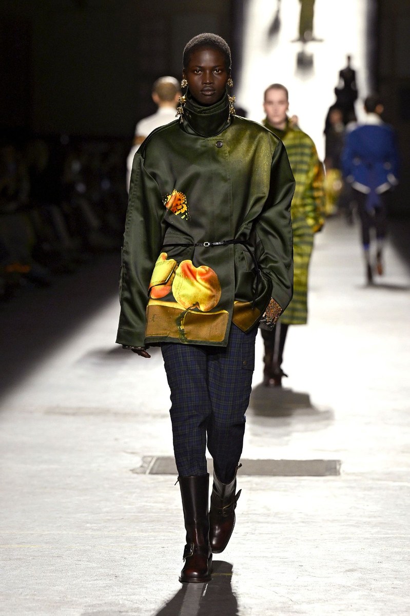 Look 9