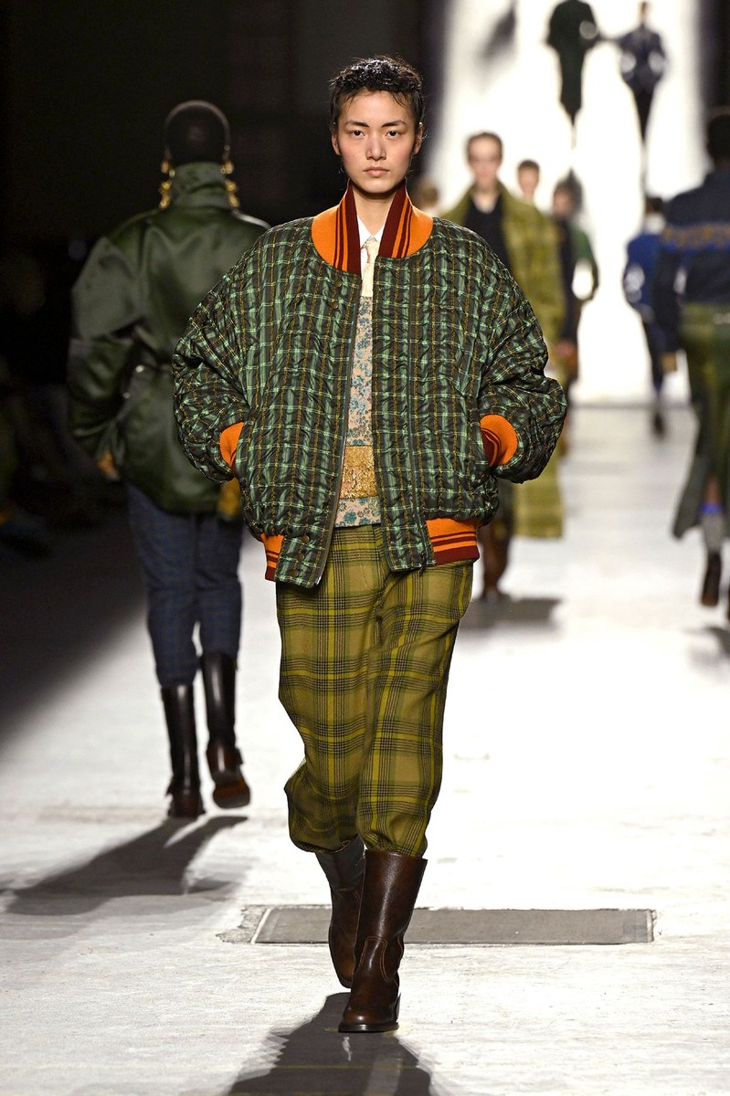 Look 11