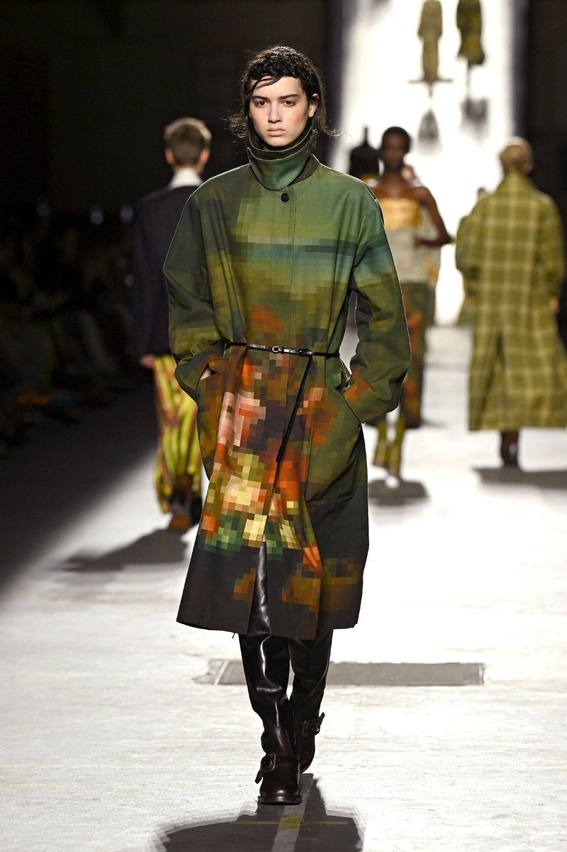 Look 14