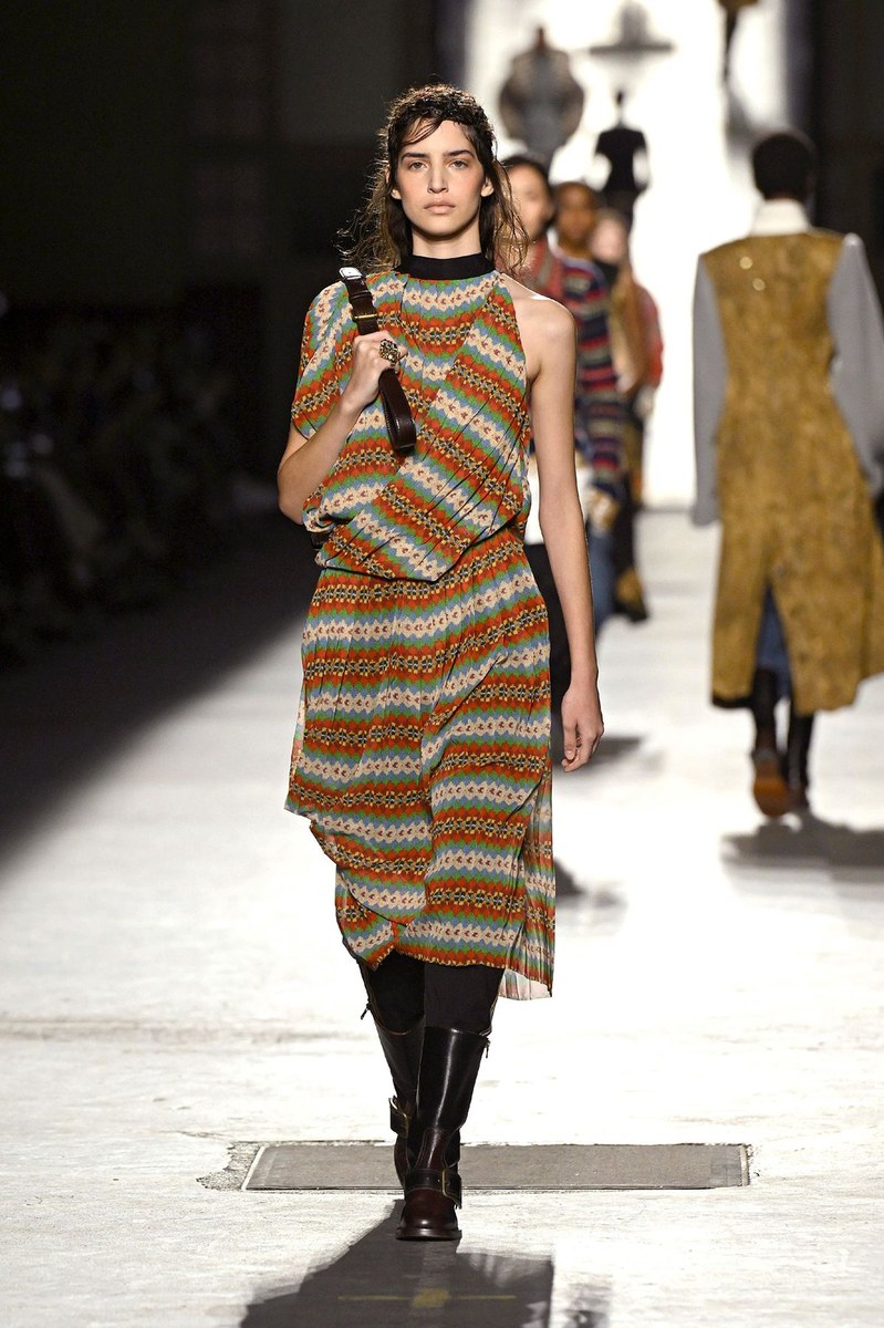 Look 34
