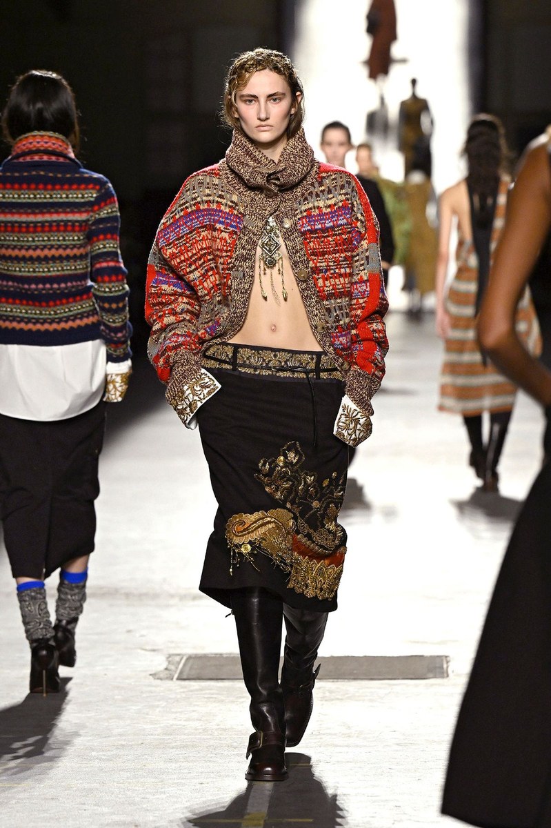 Look 37