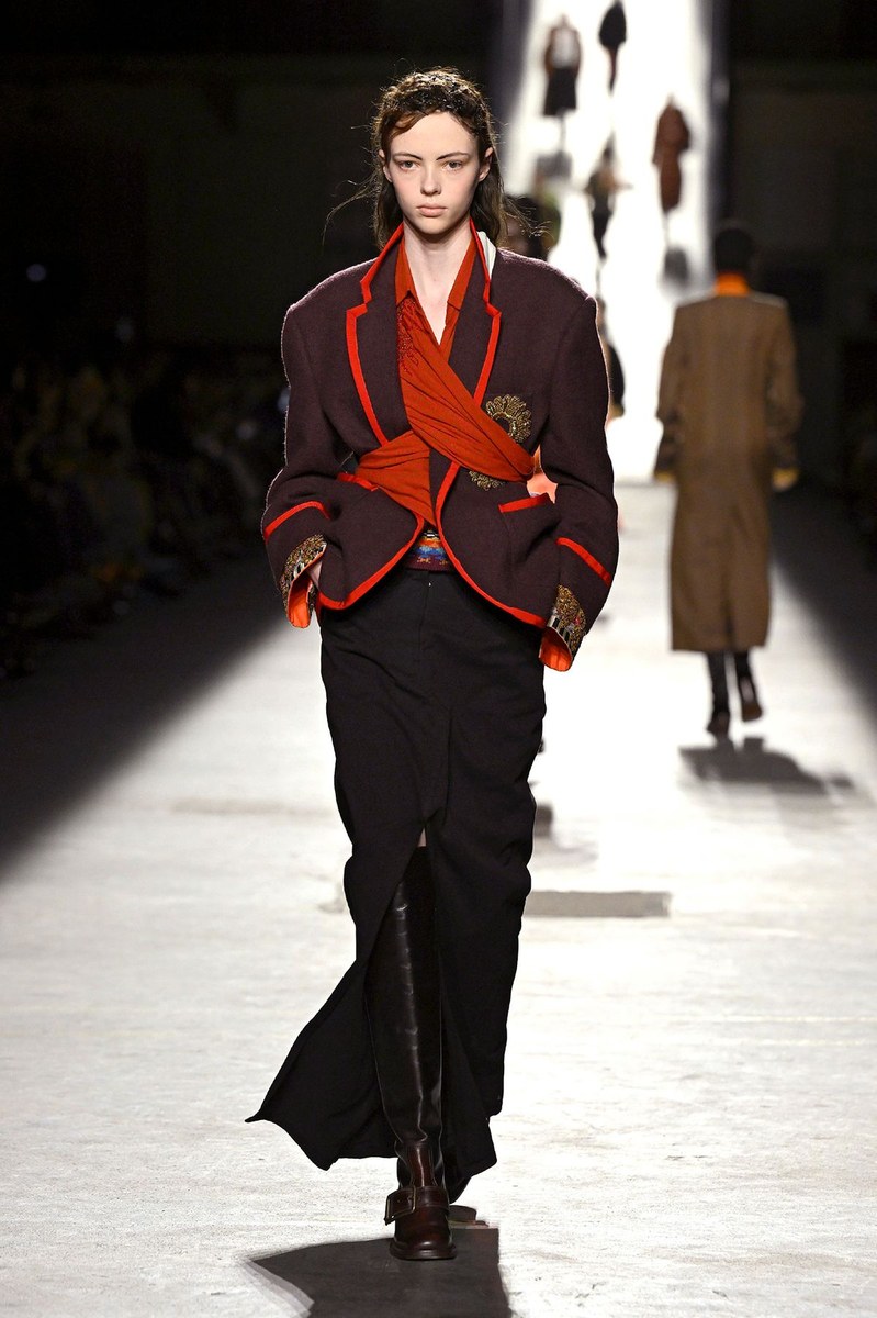 Look 44