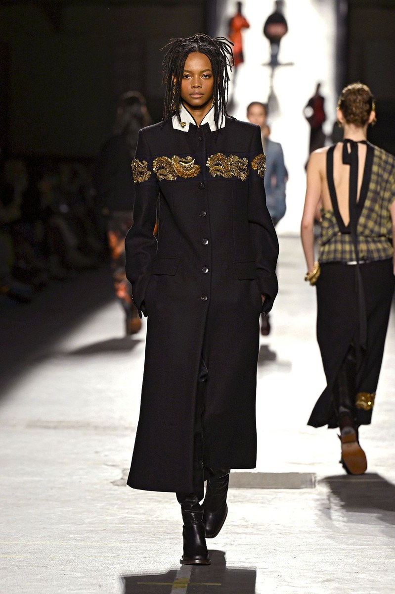 Look 50
