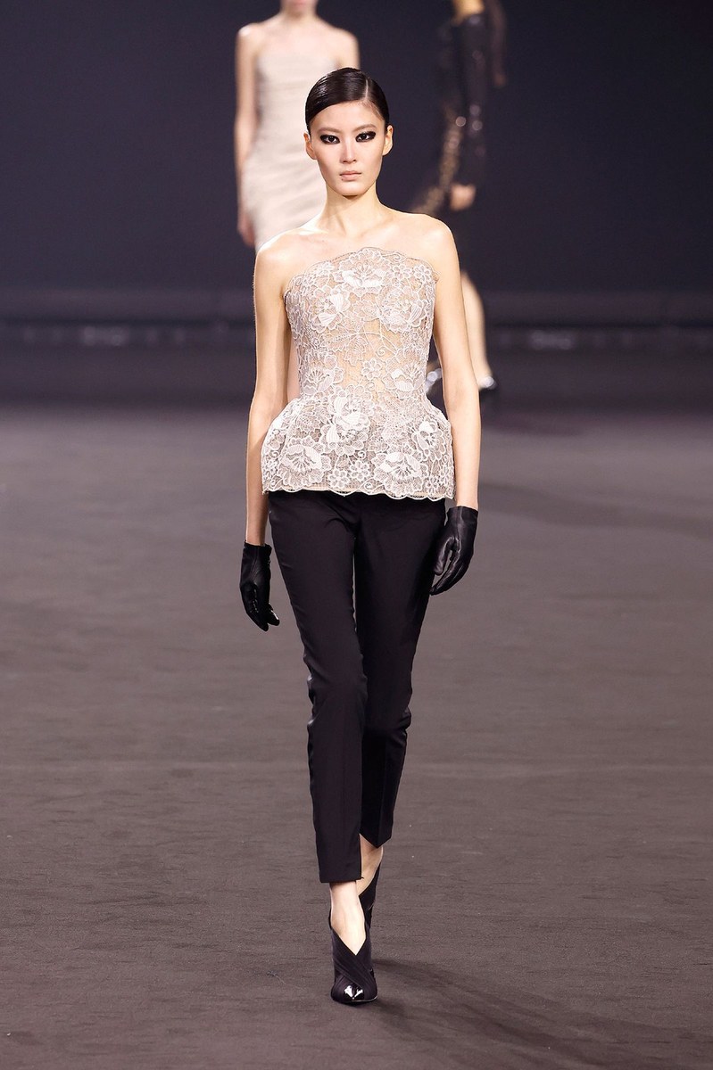 Look 12
