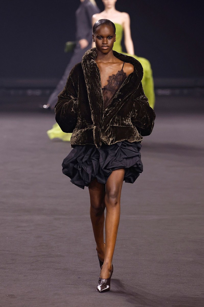 Look 25