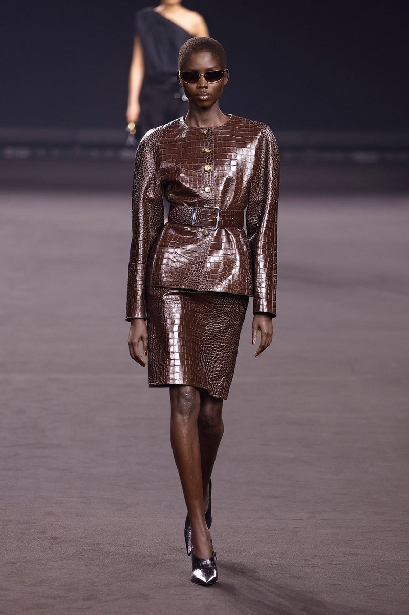Look 27
