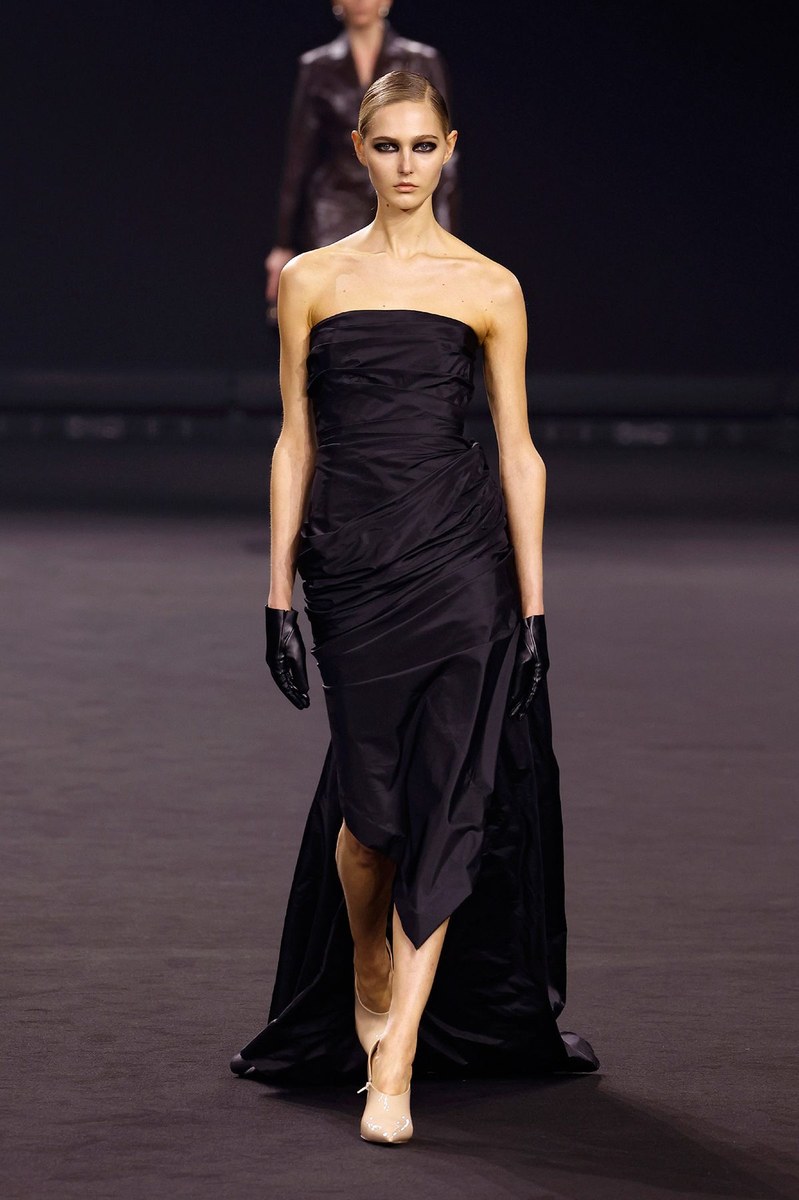 Look 32