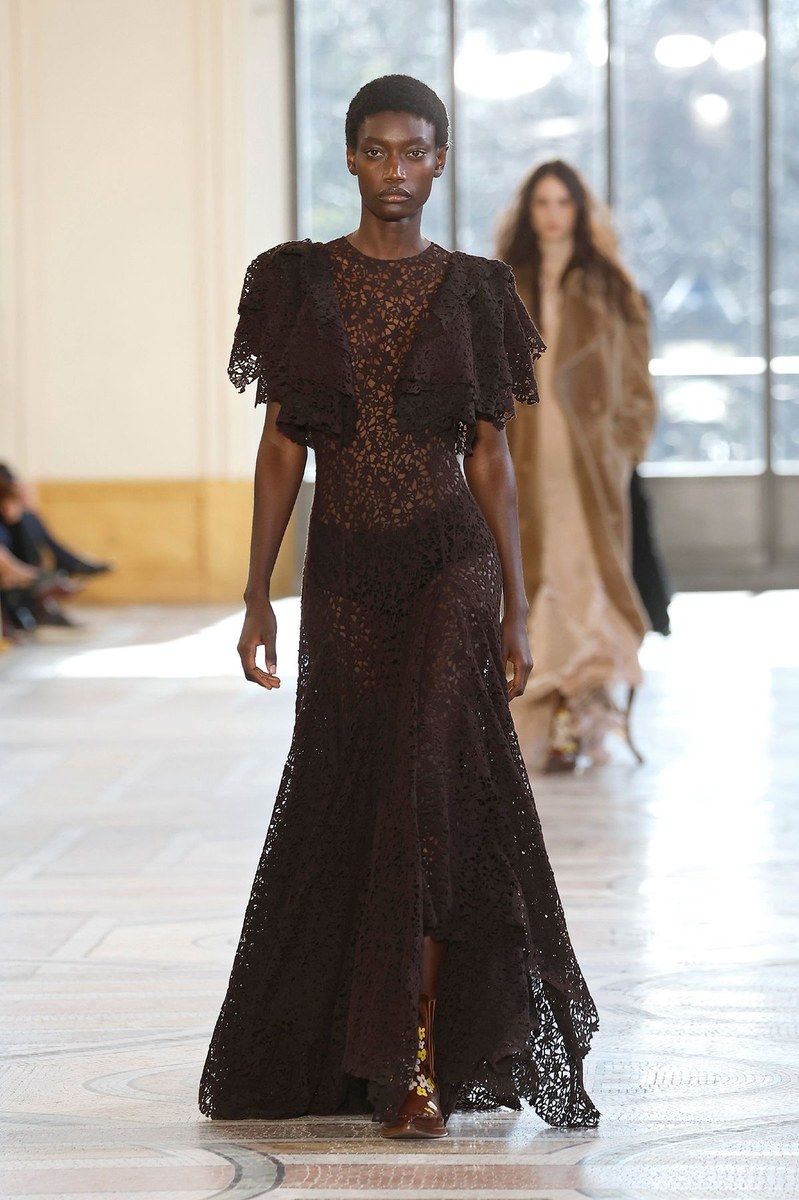 Look 3