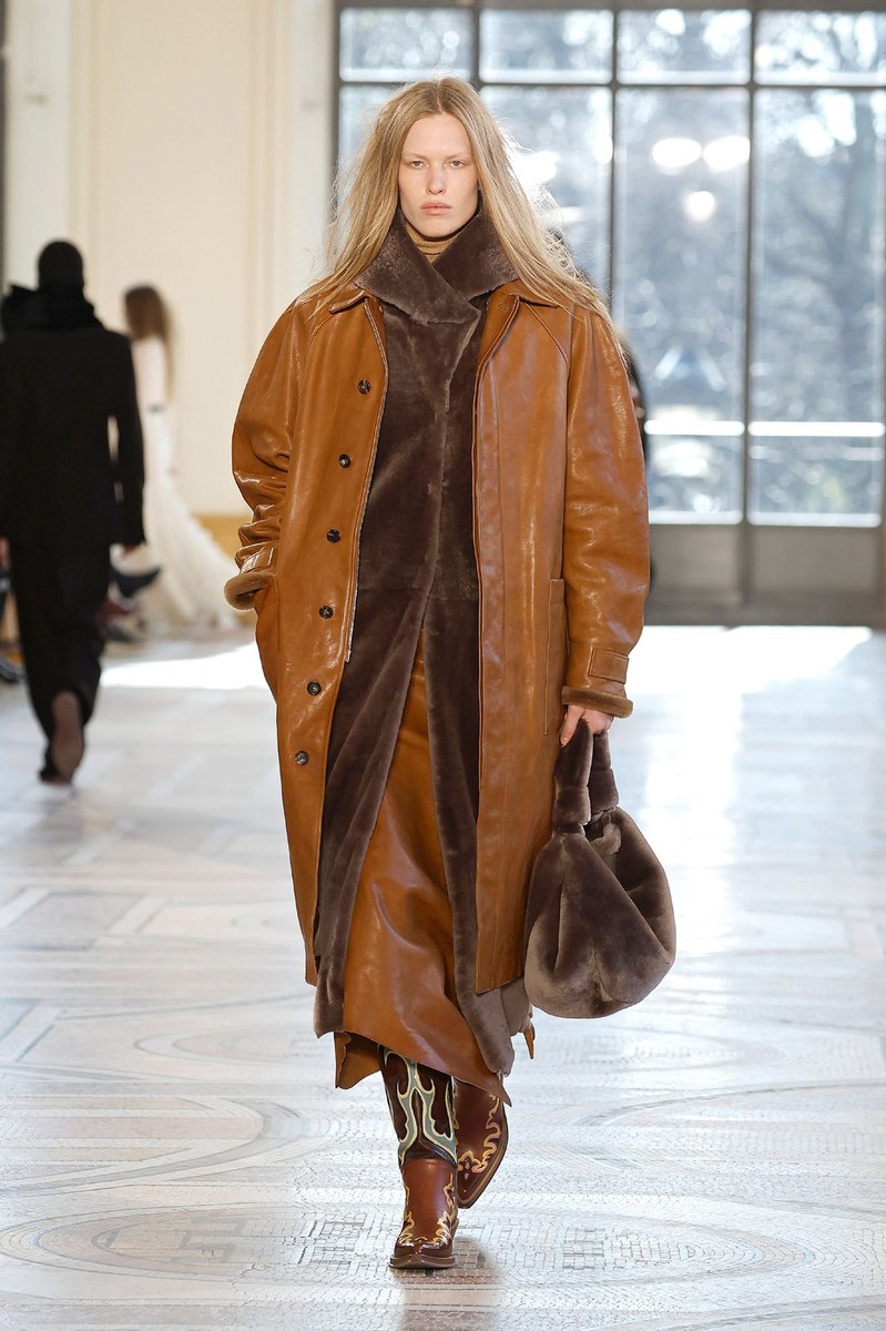 Look 11