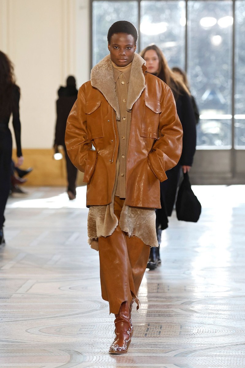 Look 12