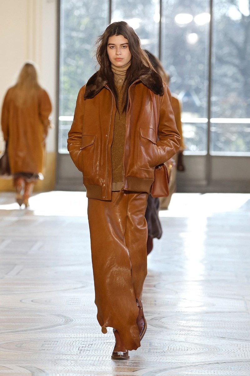 Look 15