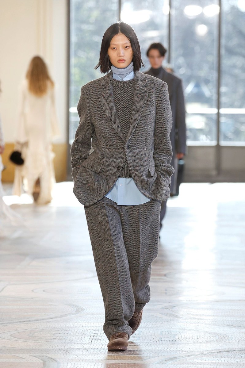 Look 24