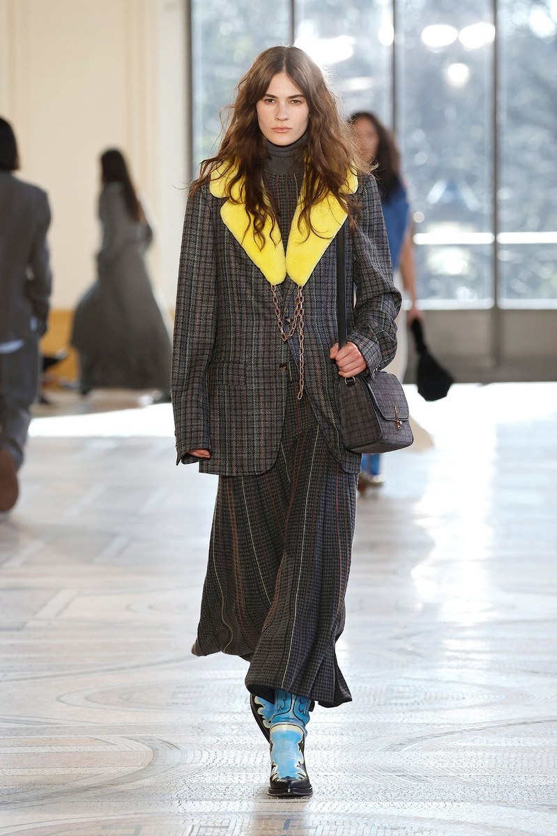 Look 27