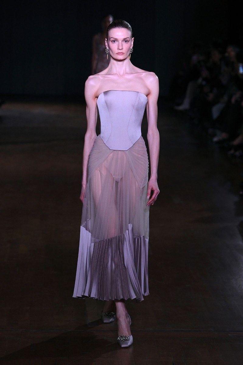 Look 25