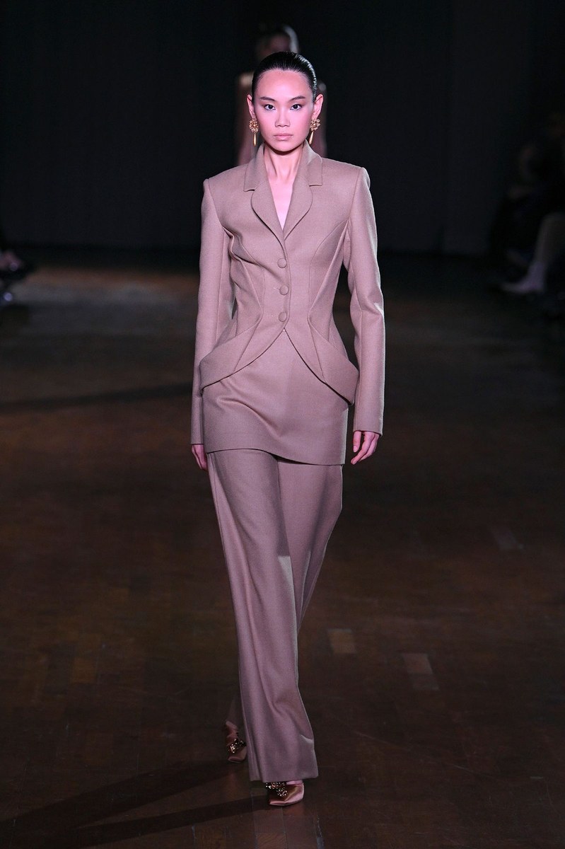 Look 28
