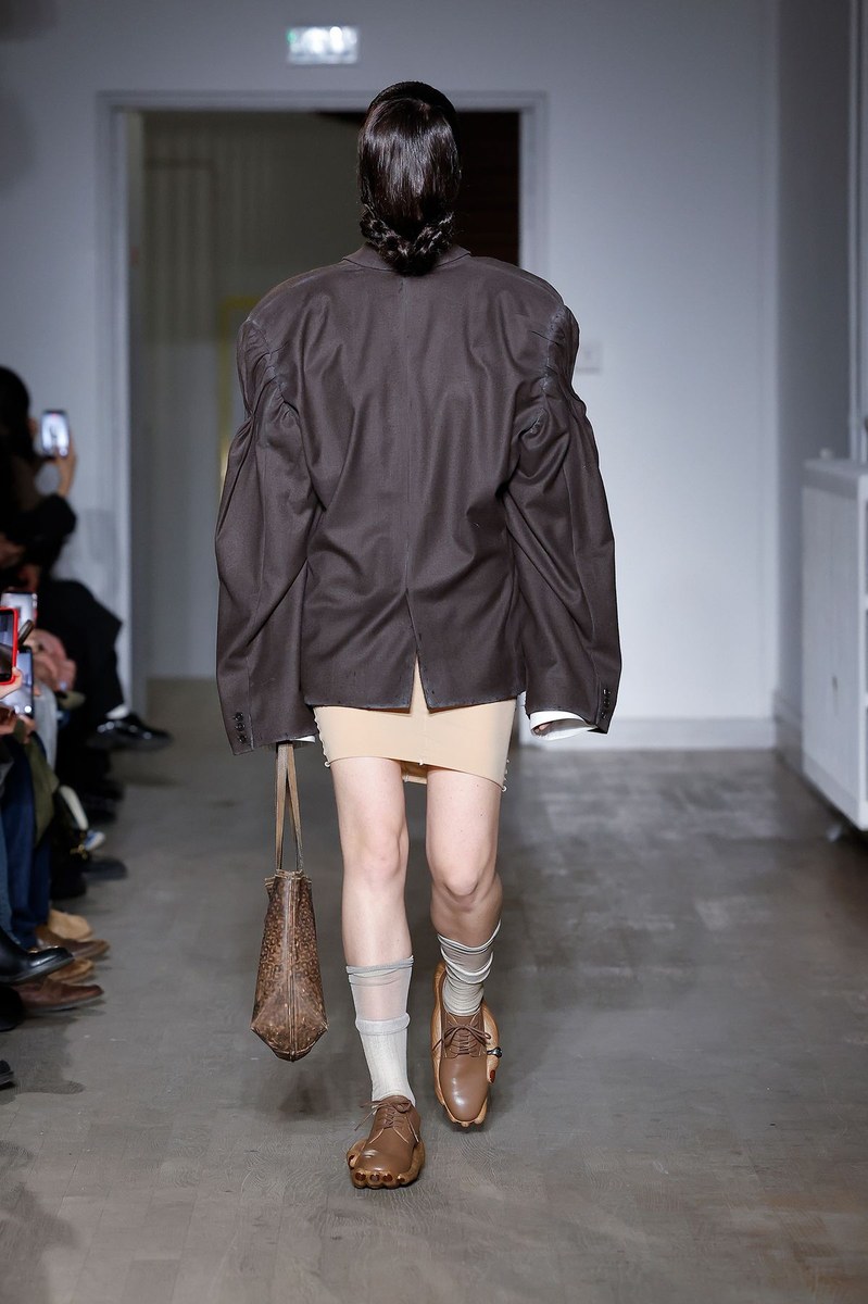Look 3