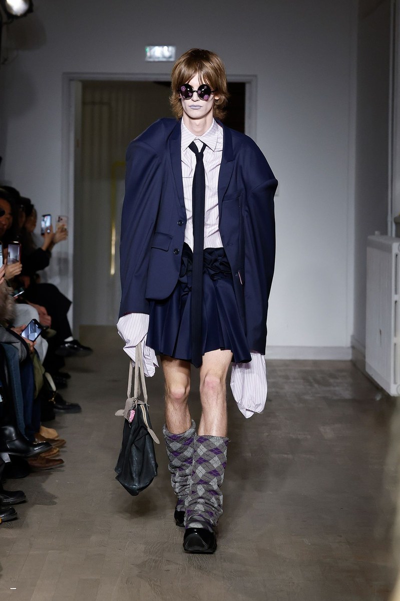 Look 15