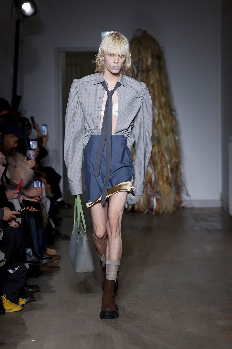 Look 18