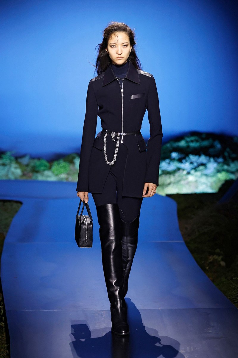 Look 3
