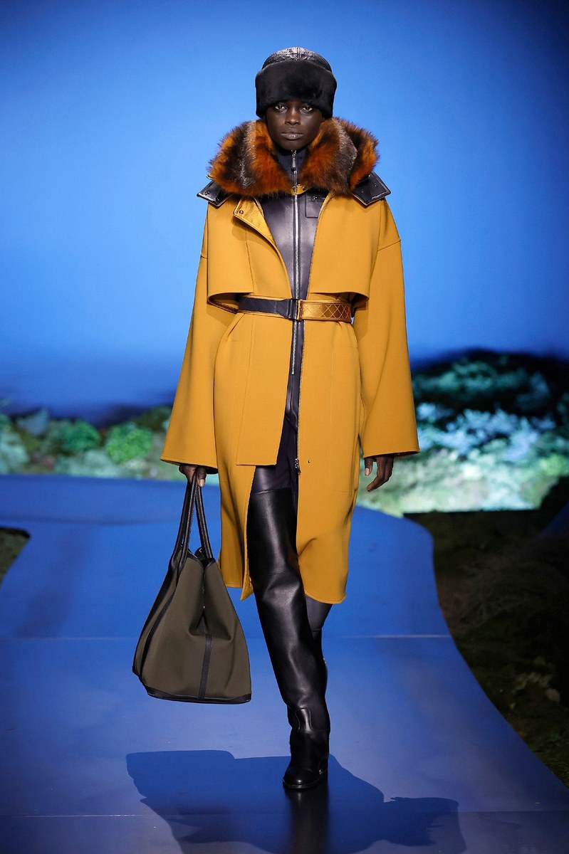 Look 4