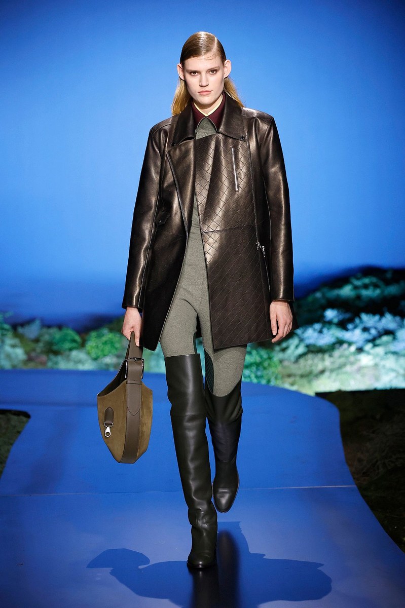Look 18