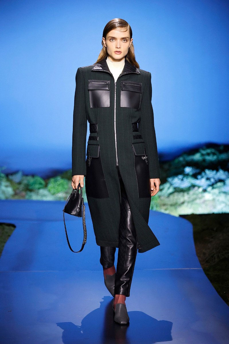 Look 24