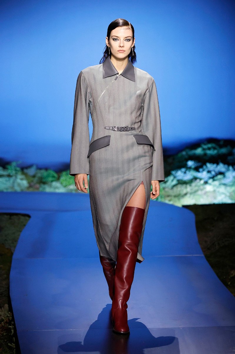 Look 25