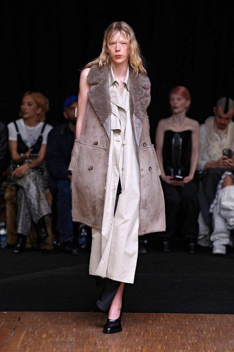 Look 3