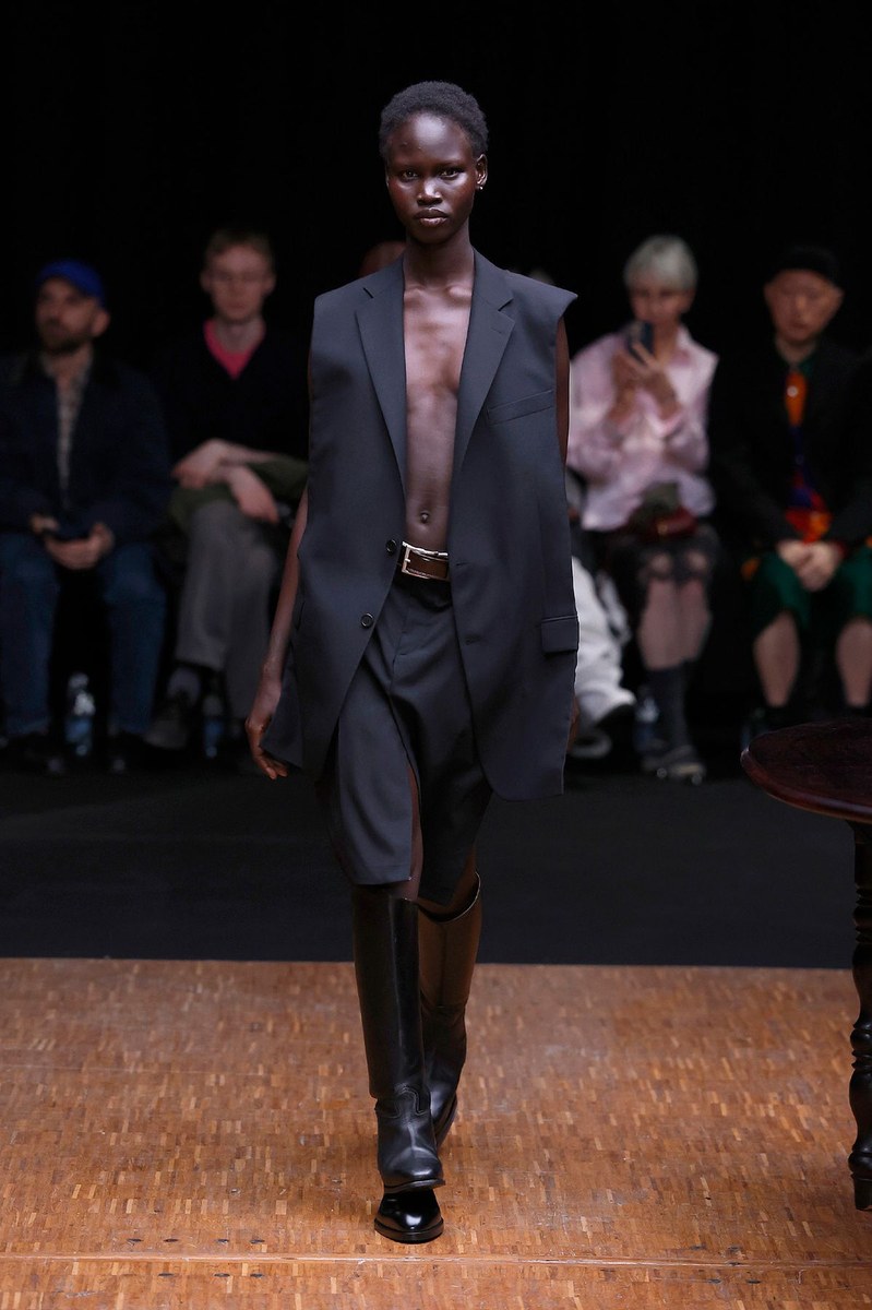 Look 4