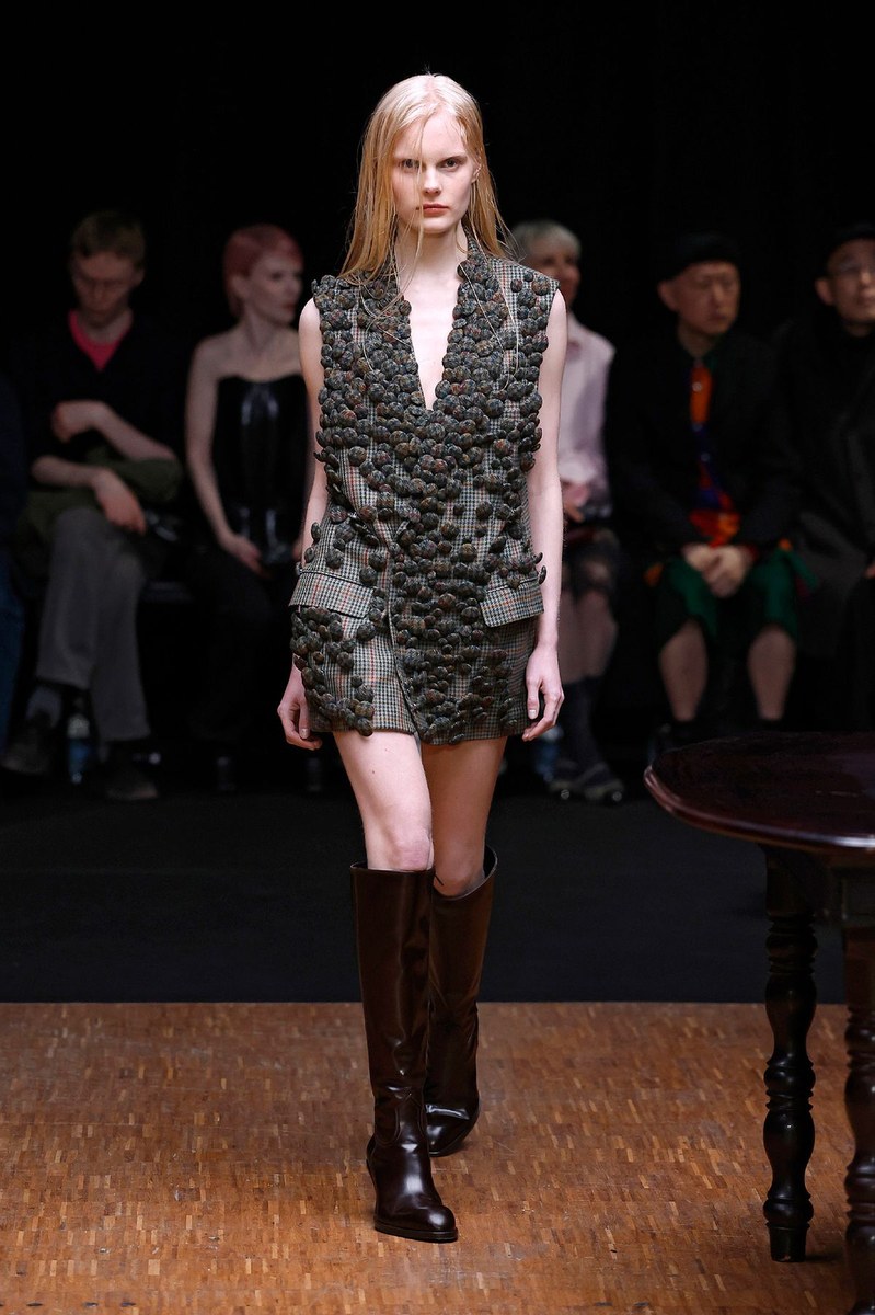 Look 11