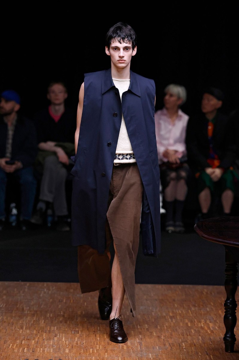 Look 12