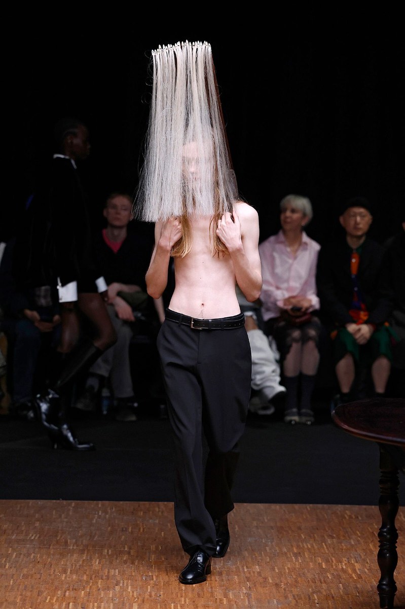 Look 24