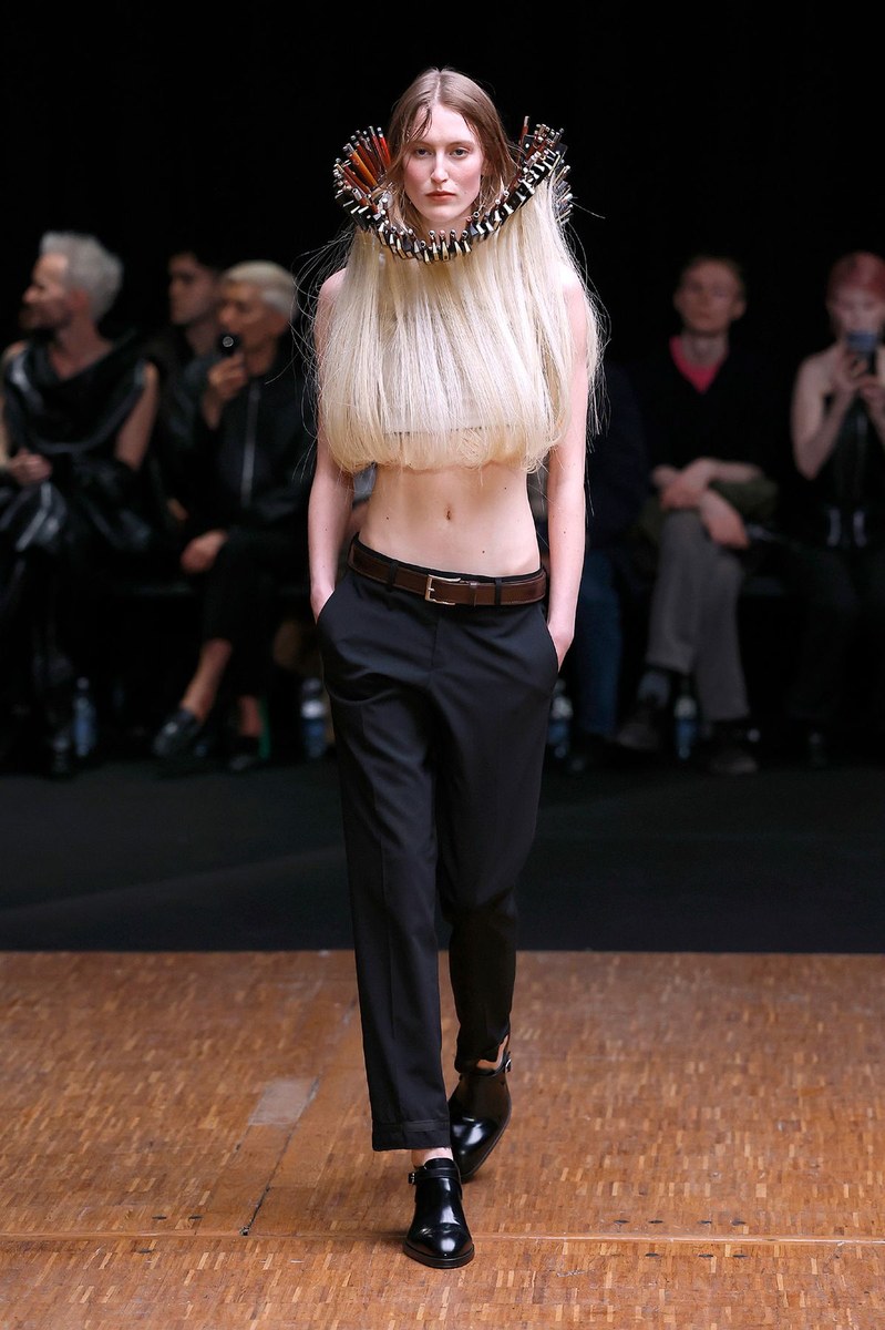 Look 25
