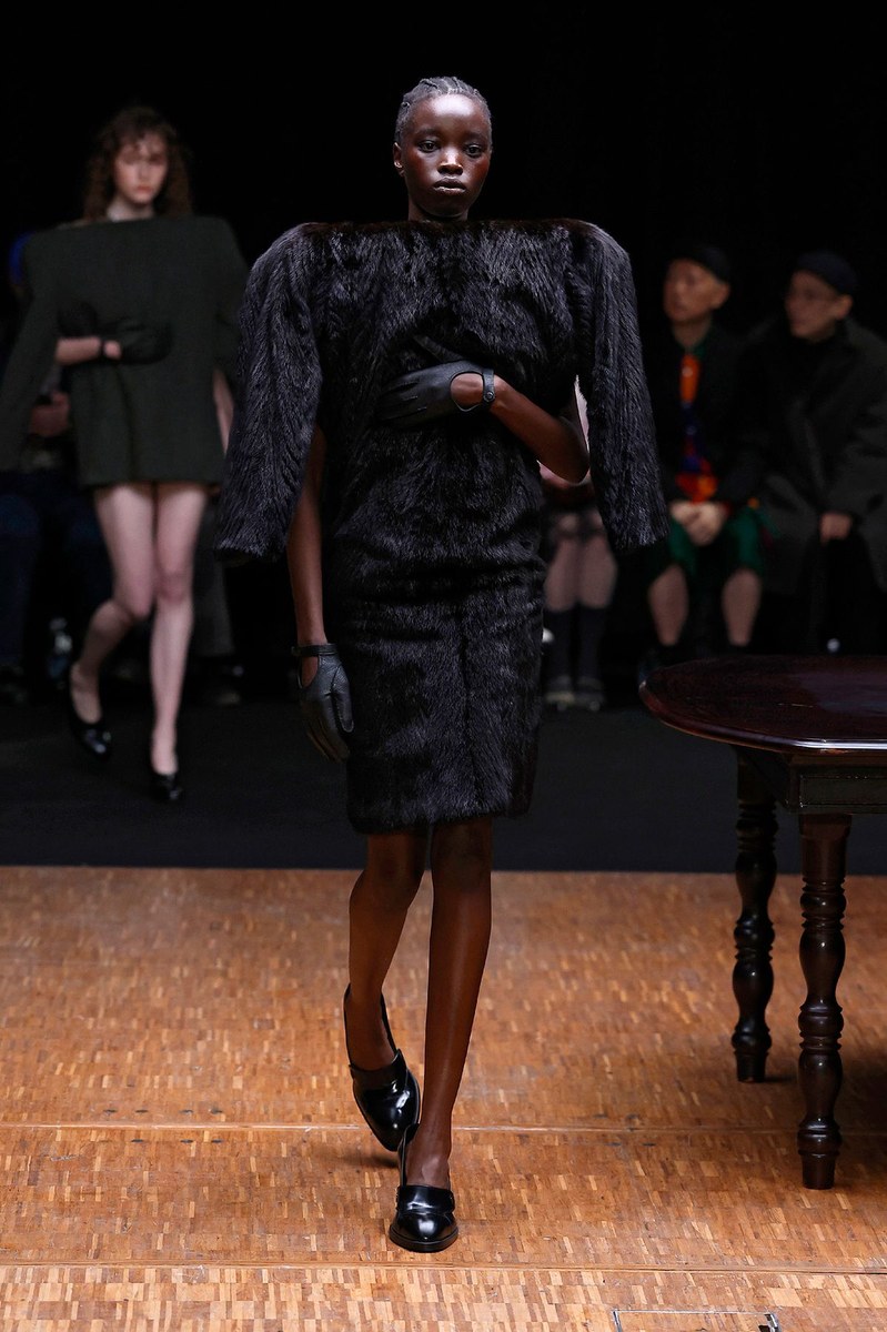 Look 27