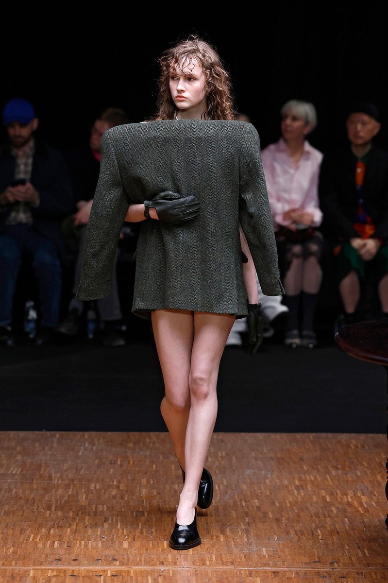 Look 28