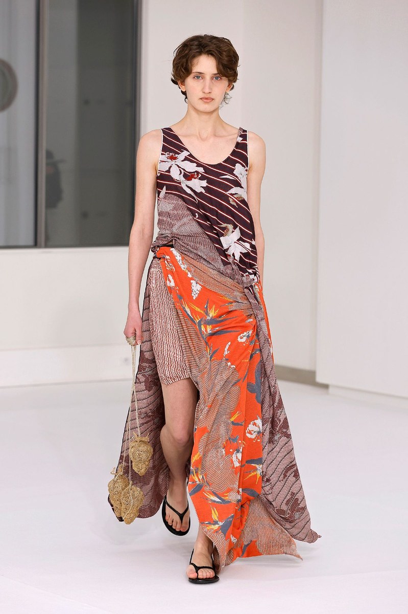 Look 10