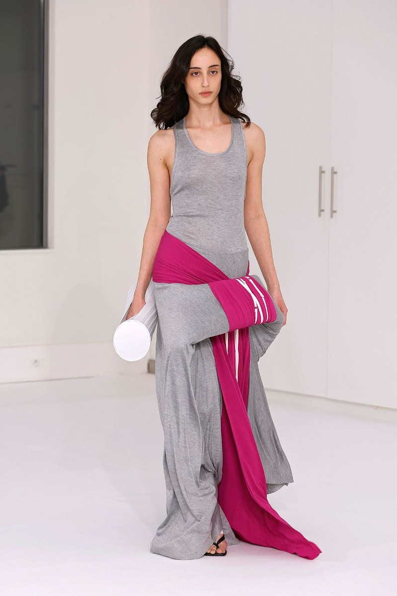Look 16