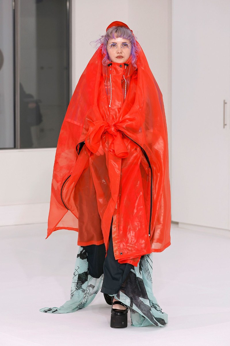 Look 27