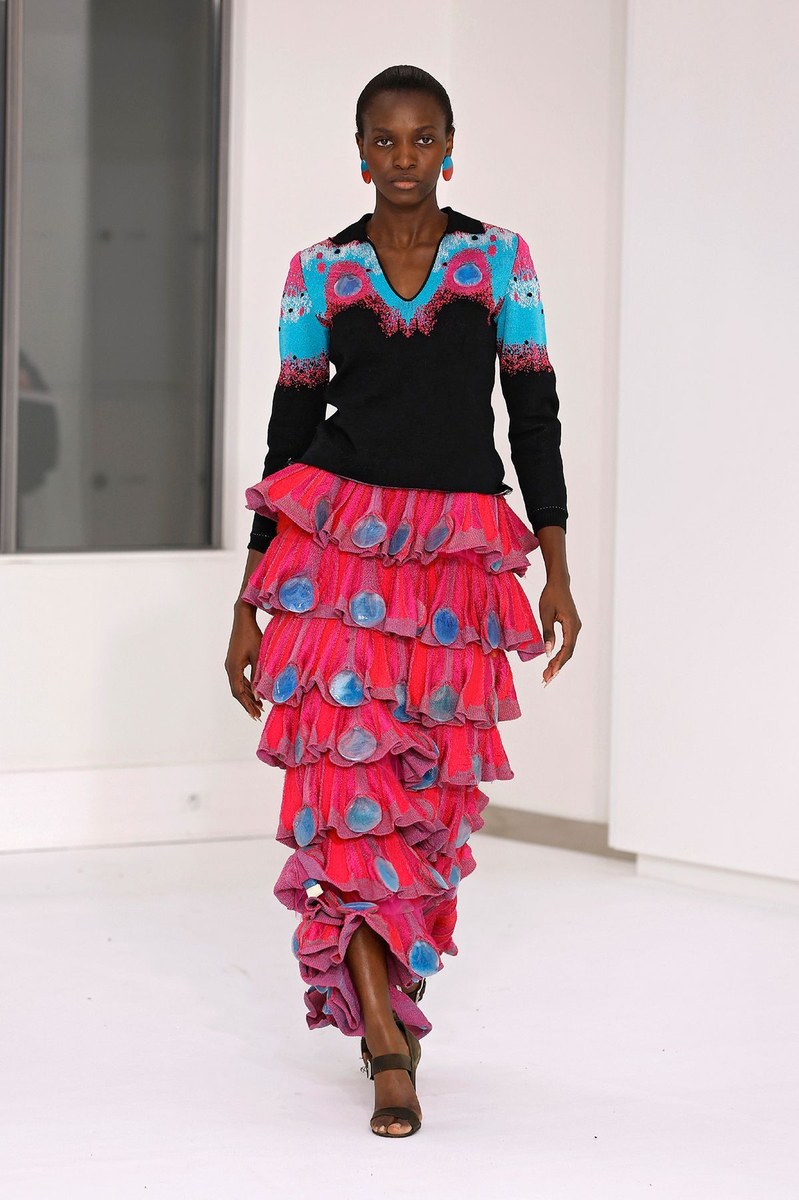Look 99