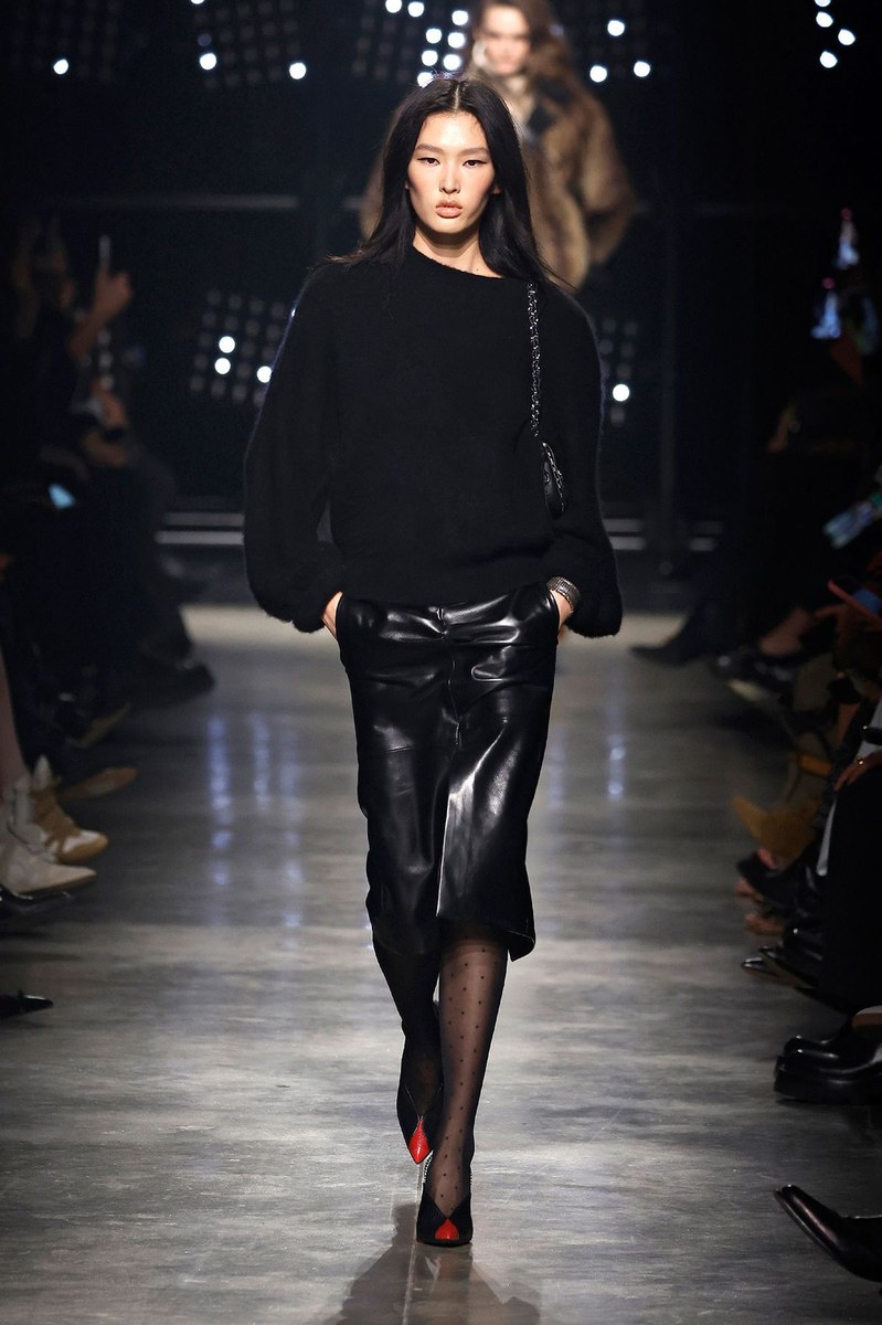 Look 12