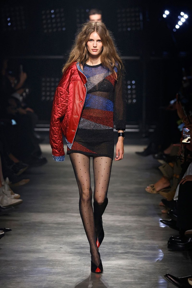Look 15