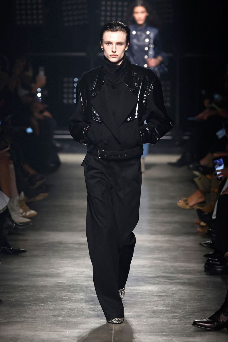 Look 18
