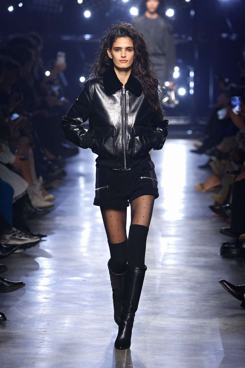 Look 24