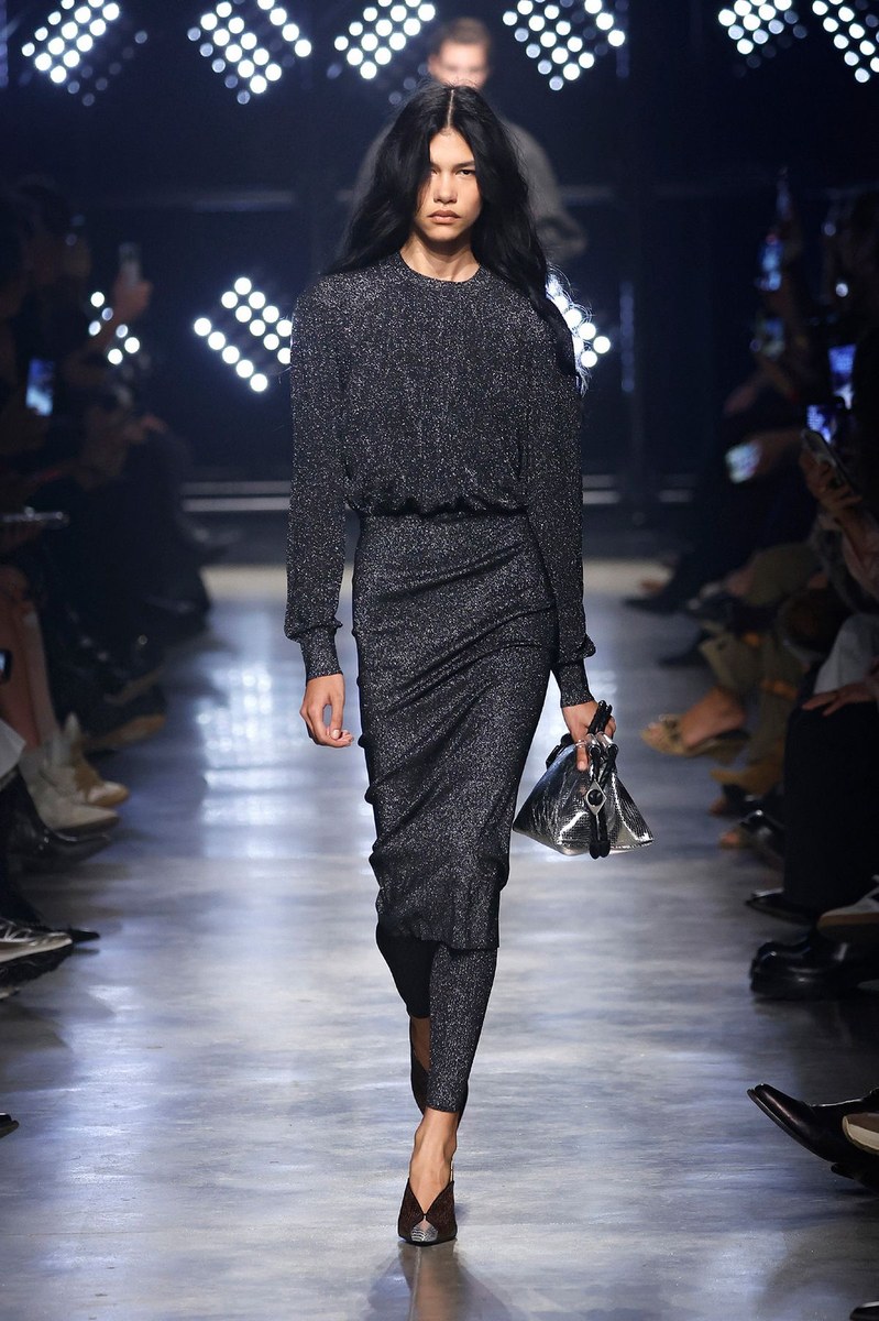 Look 25