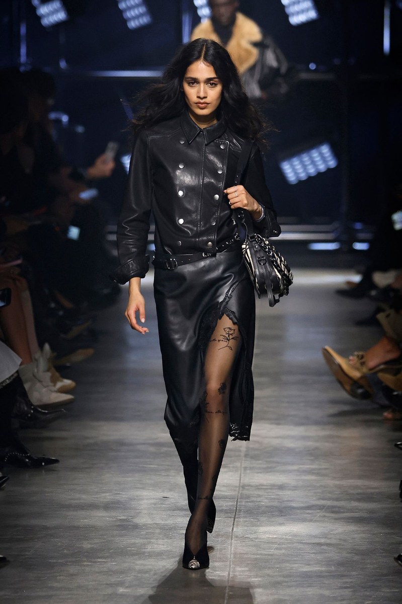 Look 29