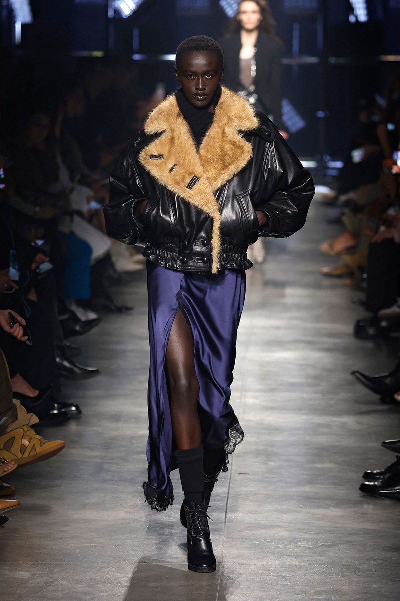 Look 30