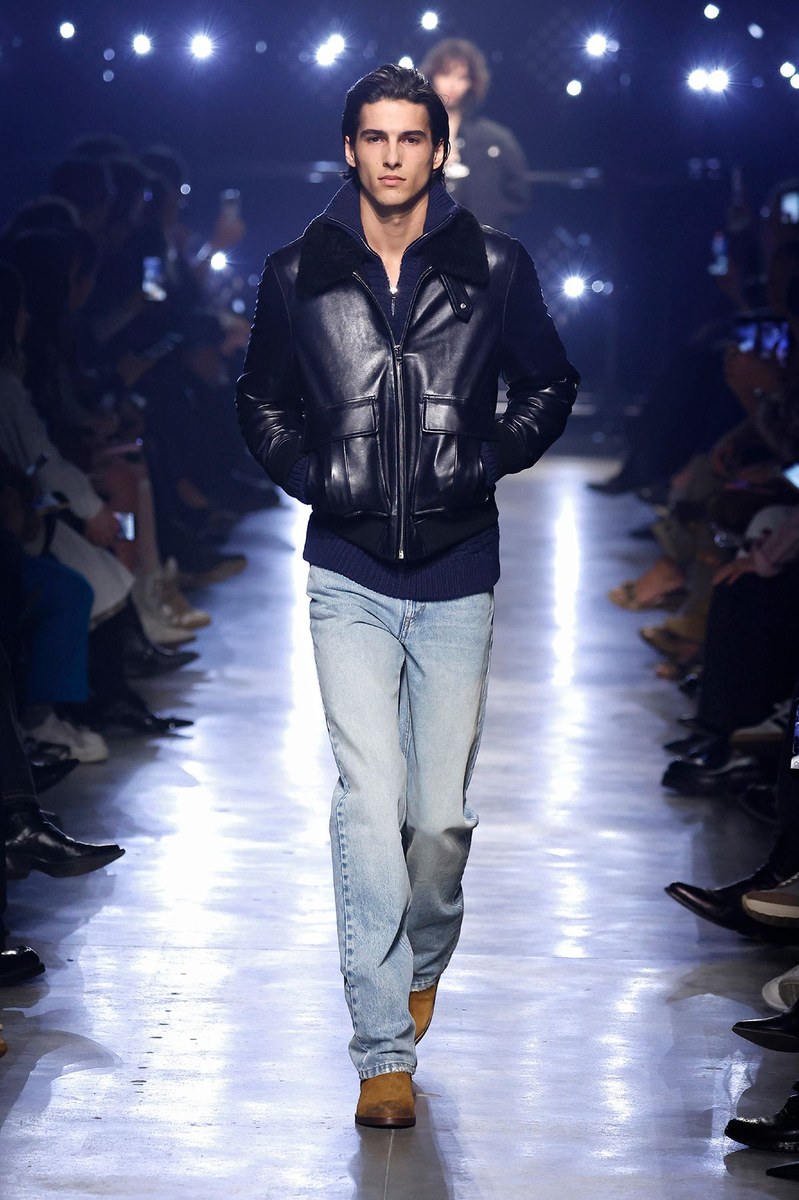 Look 50